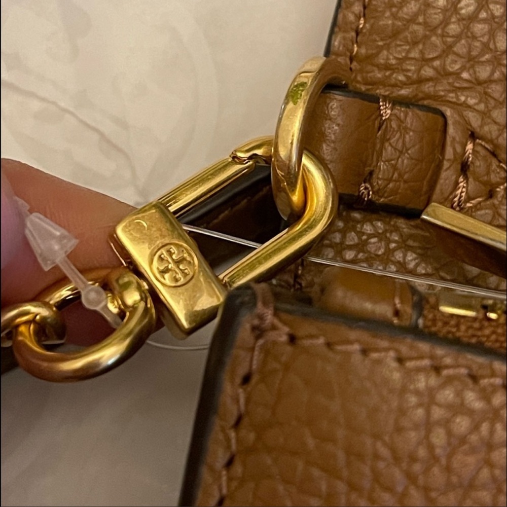 Brand new Athletic Tory Burch bag - Picture 12 of 15